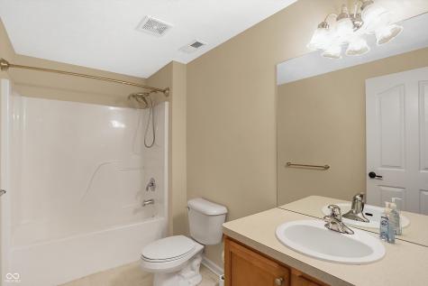 3868 Branch Creek Court Zionsville IN 46077