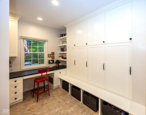 8708 Highwood Lane Indianapolis IN 46278