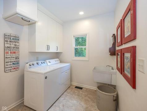 8708 Highwood Lane Indianapolis IN 46278