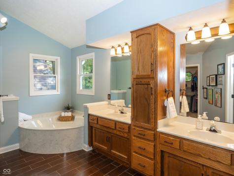 8708 Highwood Lane Indianapolis IN 46278