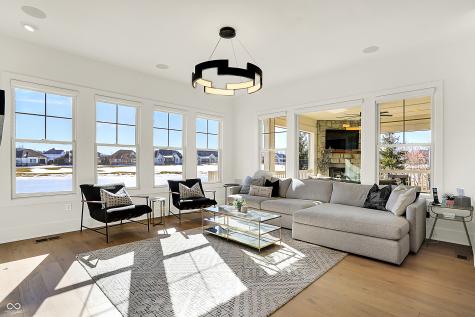565 Old Ashbury Road Westfield IN 46074