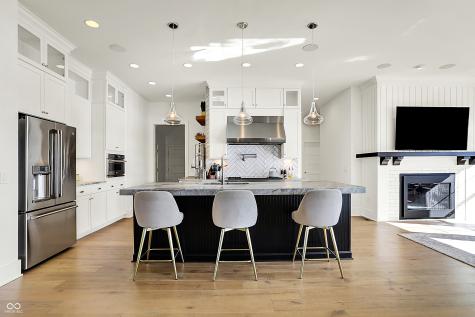 565 Old Ashbury Road Westfield IN 46074