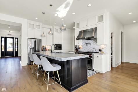 565 Old Ashbury Road Westfield IN 46074