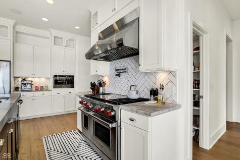 565 Old Ashbury Road Westfield IN 46074