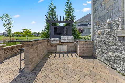 565 Old Ashbury Road Westfield IN 46074