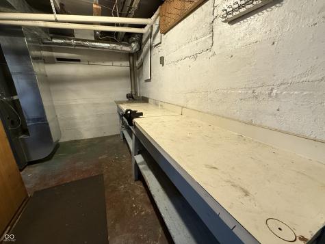 1037 Central Avenue Columbus IN 47201