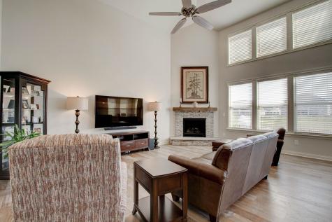 3823 Sugar Pine Lane Zionsville IN 46077