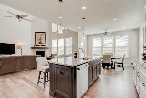 3823 Sugar Pine Lane Zionsville IN 46077