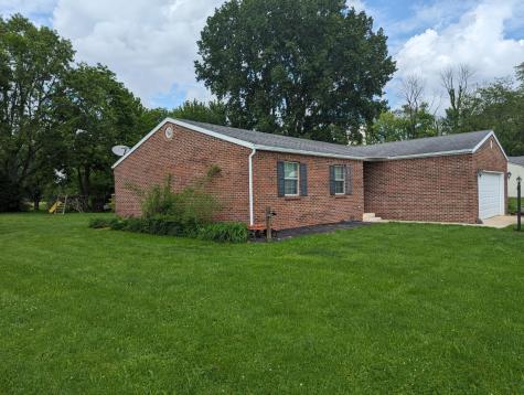1264 E Longwood Shelbyville IN 46176
