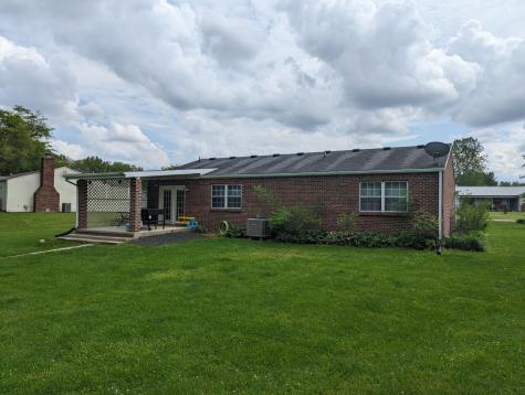 1264 E Longwood Shelbyville IN 46176
