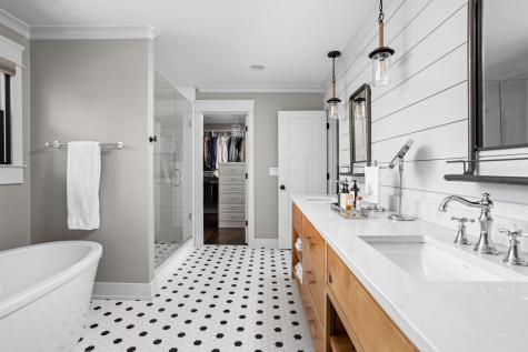 550 N Elm Street Zionsville IN 46077