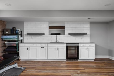 550 N Elm Street Zionsville IN 46077