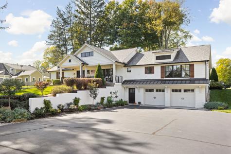 550 N Elm Street Zionsville IN 46077