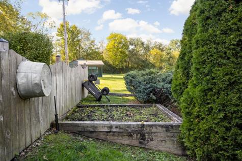 550 N Elm Street Zionsville IN 46077