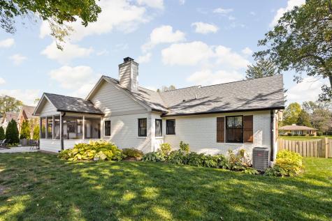 550 N Elm Street Zionsville IN 46077