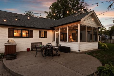 550 N Elm Street Zionsville IN 46077