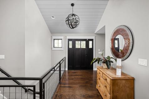 550 N Elm Street Zionsville IN 46077