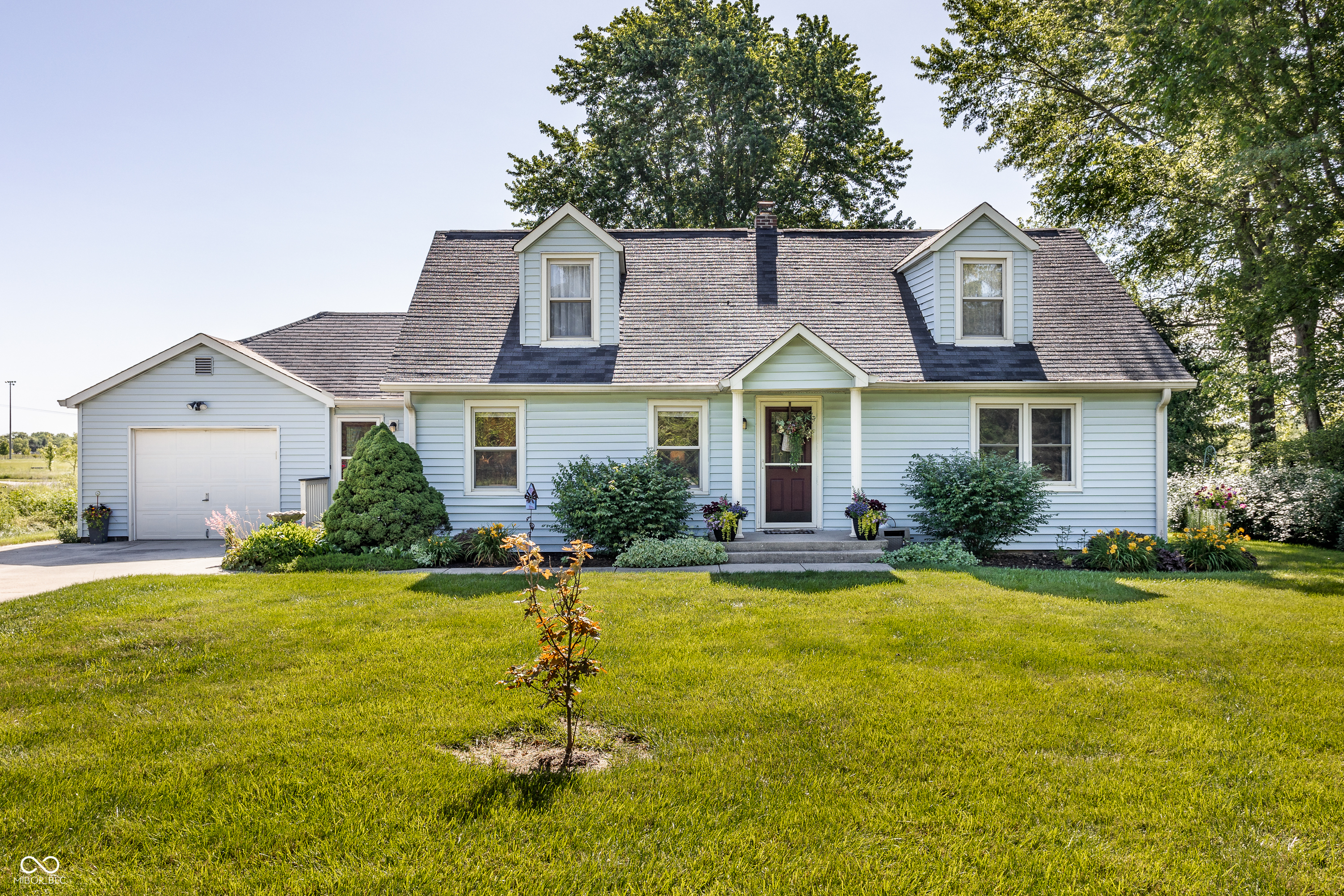 5525 S 950 E Zionsville IN 46077