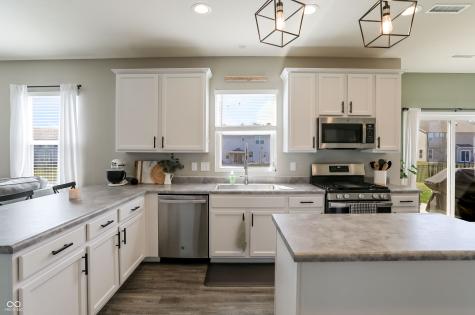 1384 Tanager Way Greenwood IN 46143