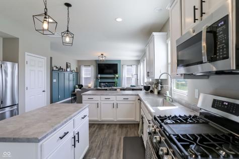 1384 Tanager Way Greenwood IN 46143