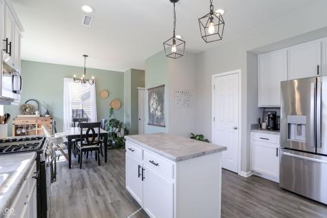 1384 Tanager Way Greenwood IN 46143