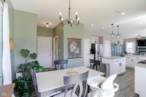 1384 Tanager Way Greenwood IN 46143