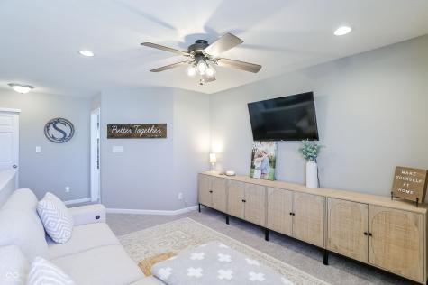 1384 Tanager Way Greenwood IN 46143