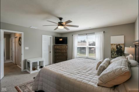 1384 Tanager Way Greenwood IN 46143