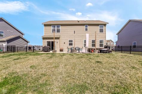 1384 Tanager Way Greenwood IN 46143