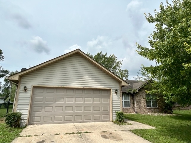 1612 Warren Lake Court Indianapolis IN 46229