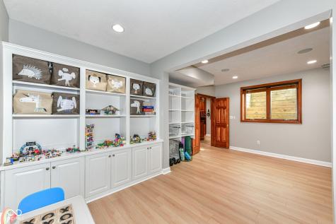 5251 Cheyenne Moon Carmel IN 46033