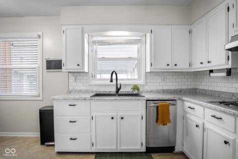 758 N Cherry Street Columbus IN 47201