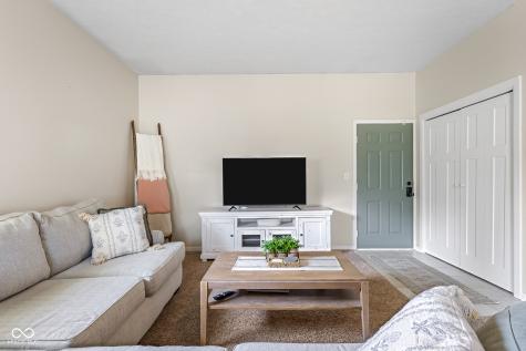 758 N Cherry Street Columbus IN 47201