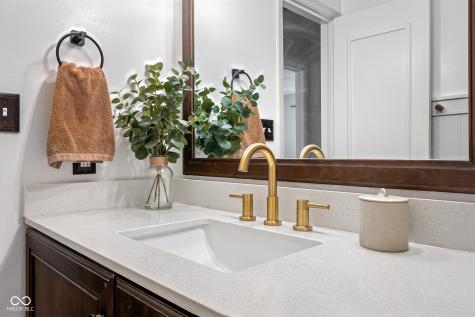 758 N Cherry Street Columbus IN 47201