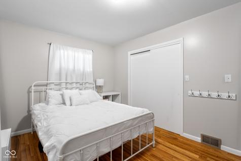 758 N Cherry Street Columbus IN 47201