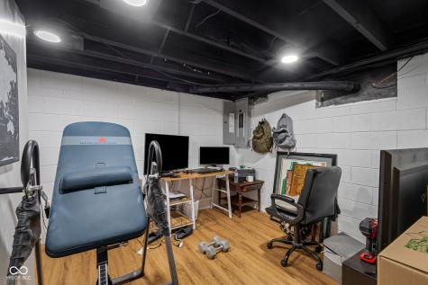 758 N Cherry Street Columbus IN 47201