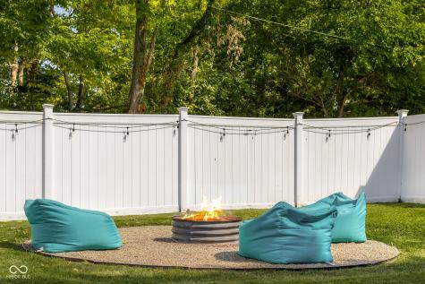 758 N Cherry Street Columbus IN 47201