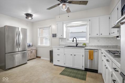 758 N Cherry Street Columbus IN 47201