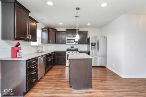 992 Cherry Tree Lane Greenwood IN 46143