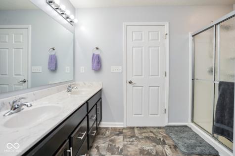 992 Cherry Tree Lane Greenwood IN 46143