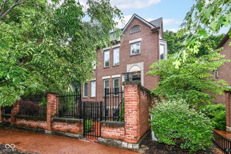 558 E Vermont Street Indianapolis IN 46202