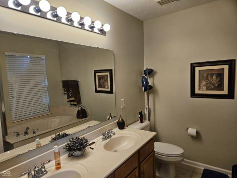 5557 Trammel Court Carmel IN 46033