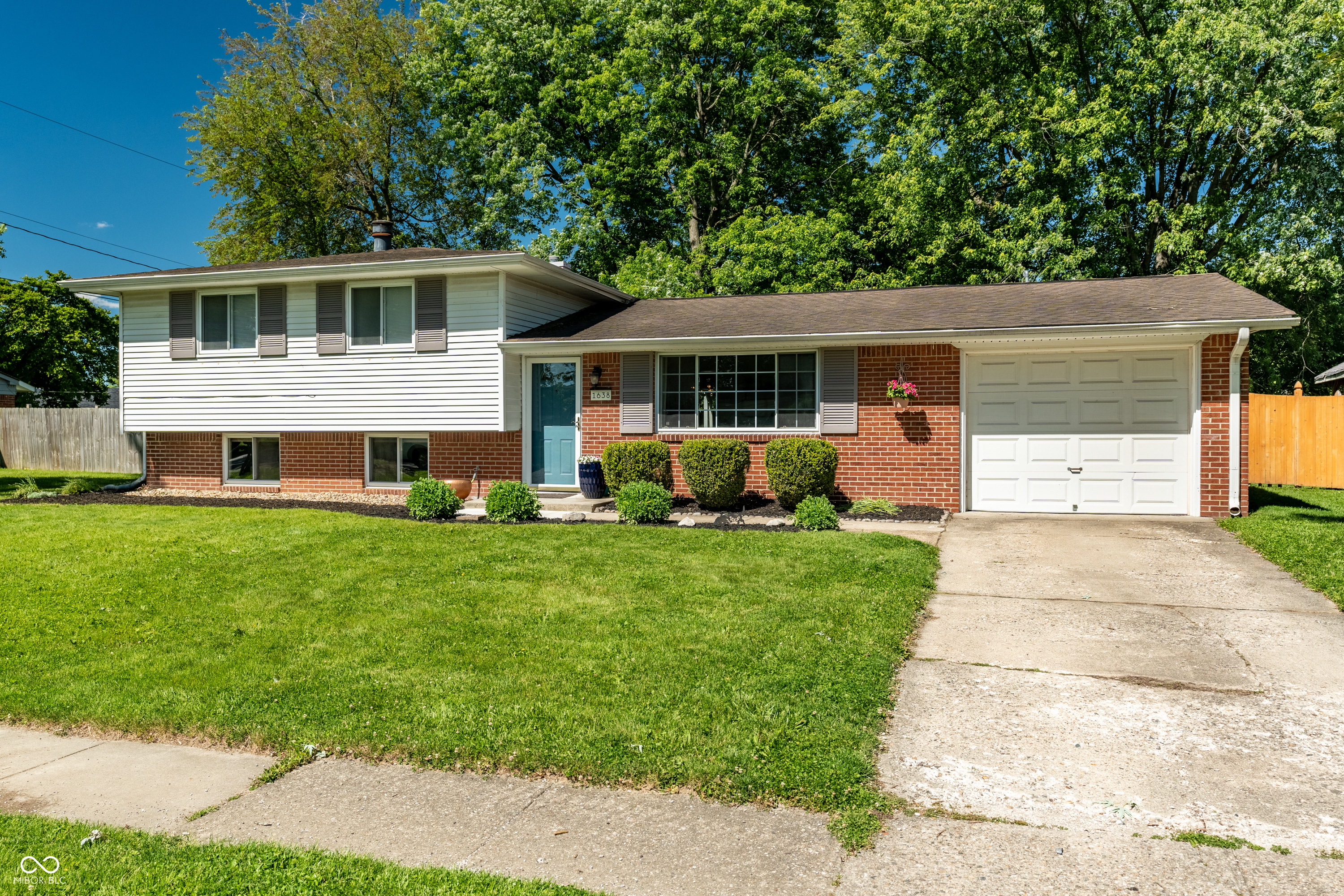 1638 Lutherwood Drive Indianapolis IN 46219