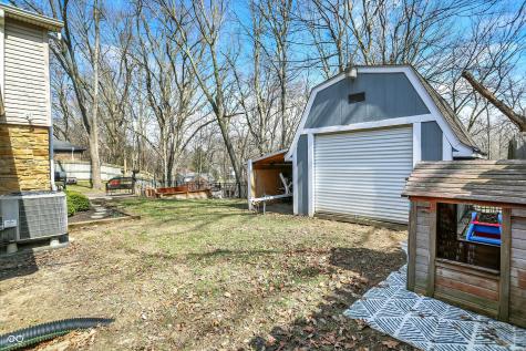 8211 Taunton Road Indianapolis IN 46260