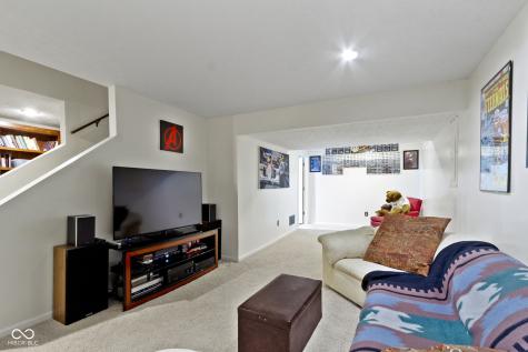 1285 Woodgate Drive Carmel IN 46033