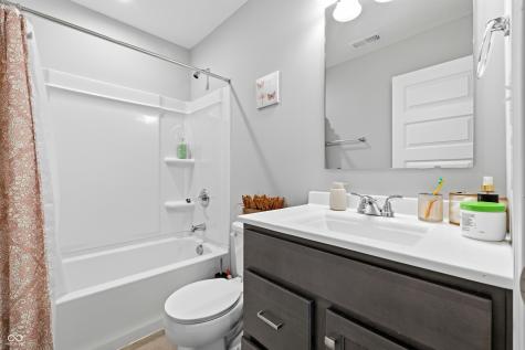 6435 Nicoson Way Indianapolis IN 46259