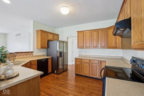 9402 Greenthread Lane Zionsville IN 46077