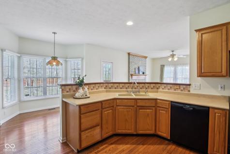 9402 Greenthread Lane Zionsville IN 46077