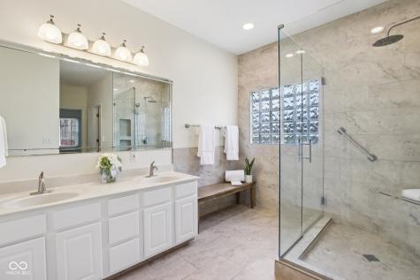 9402 Greenthread Lane Zionsville IN 46077
