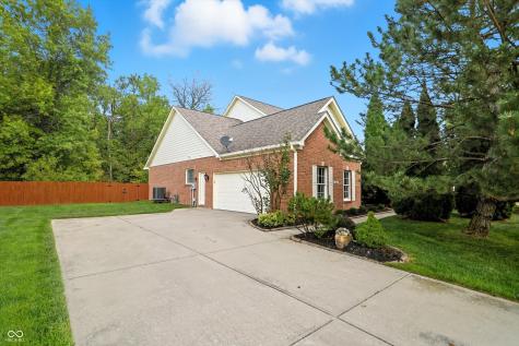 9402 Greenthread Lane Zionsville IN 46077